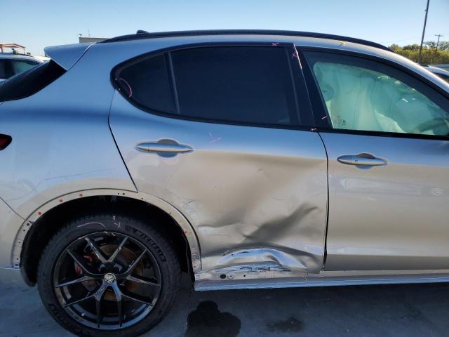 ZASPAKBN9L7C74297 - 2020 ALFA ROMEO STELVIO TI SILVER photo 11