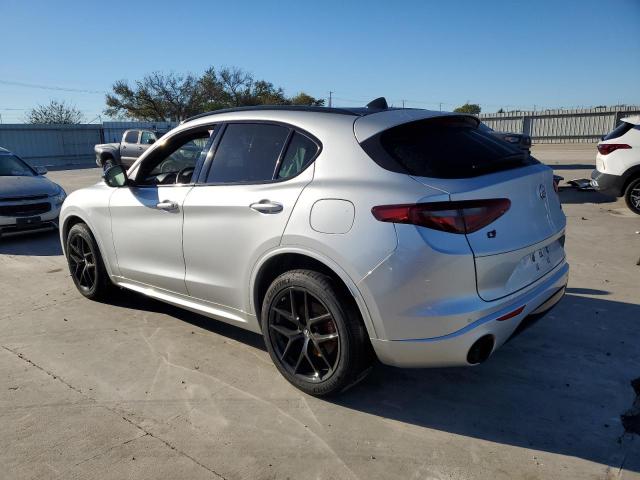 ZASPAKBN9L7C74297 - 2020 ALFA ROMEO STELVIO TI SILVER photo 2
