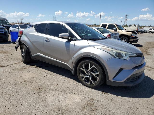 NMTKHMBX6JR031382 - 2018 TOYOTA C-HR XLE 银色 照片 4