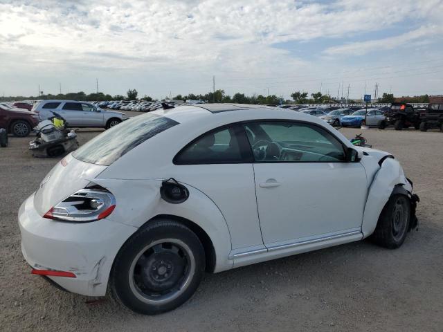 3VWJX7AT0DM605072 - 2013 VOLKSWAGEN BEETLE WHITE photo 3