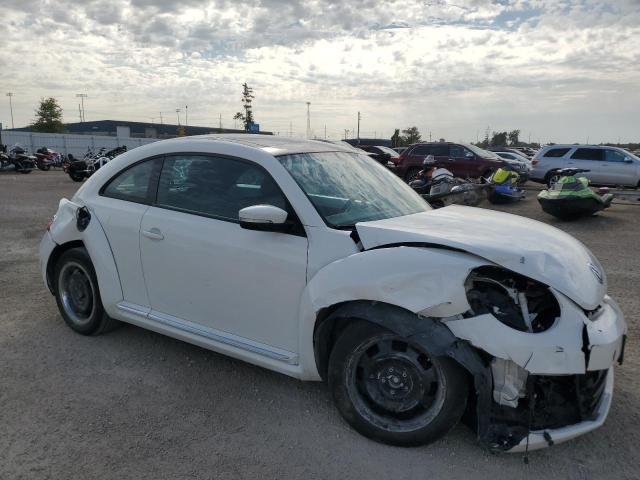 3VWJX7AT0DM605072 - 2013 VOLKSWAGEN BEETLE WHITE photo 4