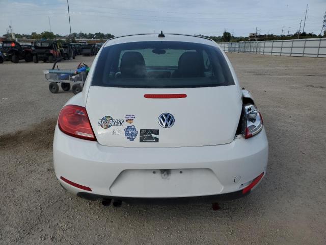 3VWJX7AT0DM605072 - 2013 VOLKSWAGEN BEETLE WHITE photo 6