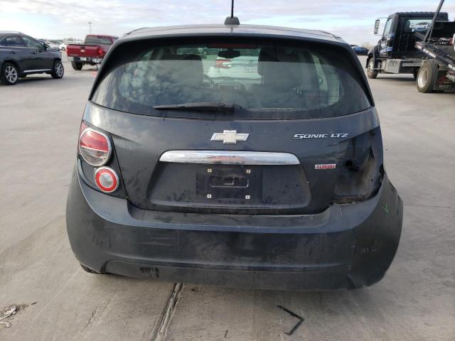 1G1JE6SB2G4141994 - 2016 CHEVROLET SONIC LTZ GRAY photo 6