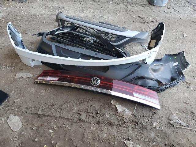 1V2JE2CA5RC214367 - 2024 VOLKSWAGEN ATLAS CROS SE WHITE photo 12