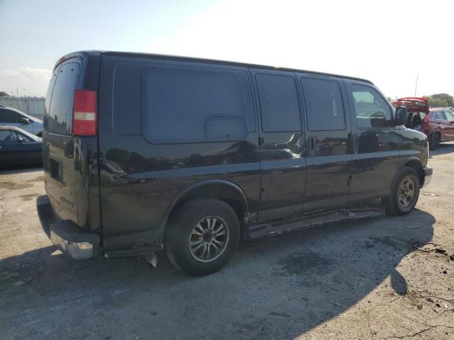 1GBFG15T151208182 - 2005 CHEVROLET EXPRESS G1 BLACK photo 3