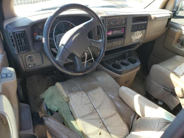 1GBFG15T151208182 - 2005 CHEVROLET EXPRESS G1 BLACK photo 8