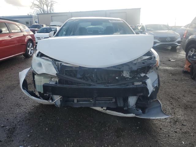 4T4BF1FK0DR275860 - 2013 TOYOTA CAMRY L WHITE photo 5