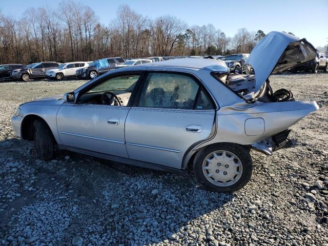 1HGCG554X1A063511 - 2001 HONDA ACCORD LX SILVER photo 2