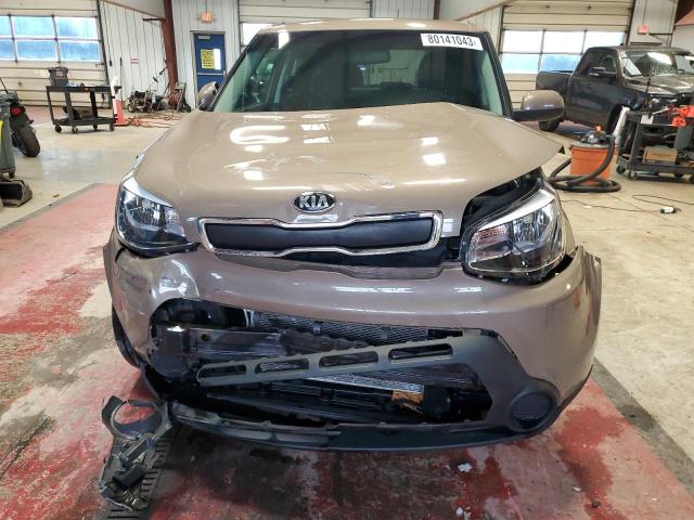 KNDJN2A22G7303669 - 2016 KIA SOUL TAN photo 5