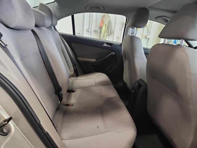 3VW2K7AJ4DM289516 - 2013 VOLKSWAGEN JETTA BASE أسمر صورة 10