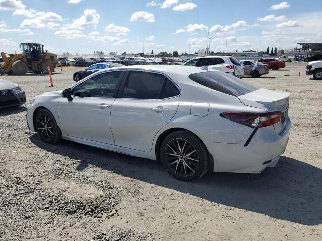 4T1T11AK2NU070563 - 2022 TOYOTA CAMRY SE თეთრი ფოტო 2