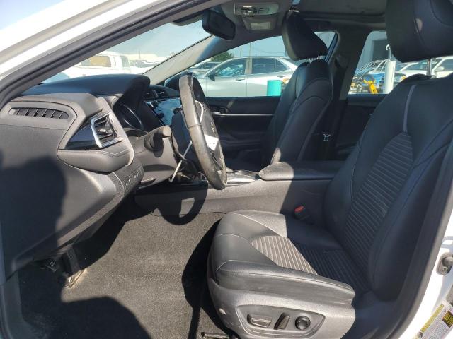 4T1B11HK6JU642195 - 2018 TOYOTA CAMRY L WHITE photo 7