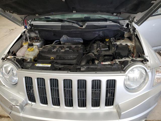 1J4FF47B39D201169 - 2009 JEEP COMPASS SPORT SILVER photo 12