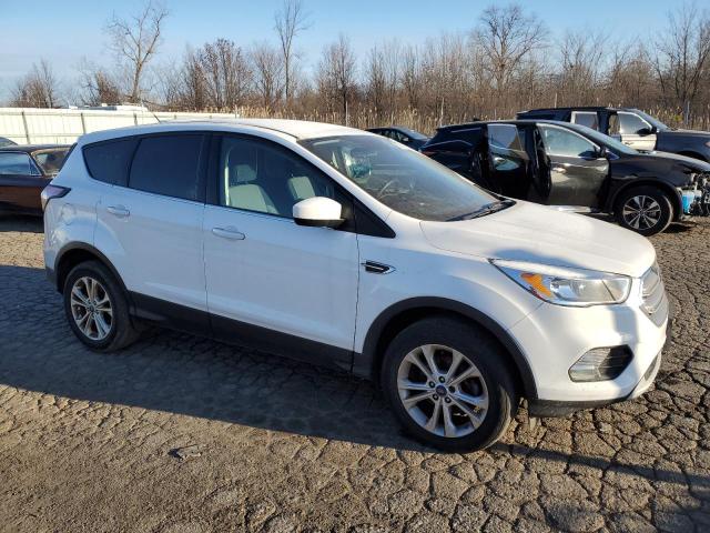 1FMCU0GD5HUE38975 - 2017 FORD ESCAPE SE WHITE photo 4