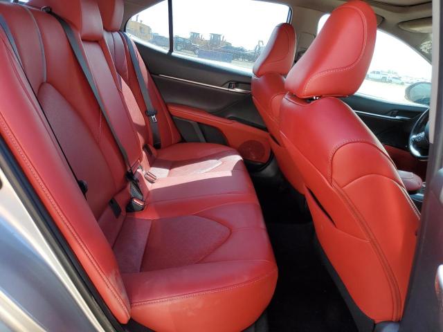 4T1B61HK6KU163584 - 2019 TOYOTA CAMRY XSE Argent photo 10