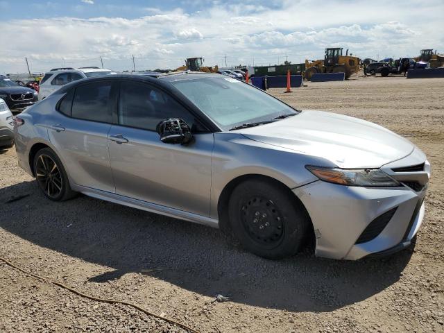 4T1B61HK6KU163584 - 2019 TOYOTA CAMRY XSE Argent photo 4