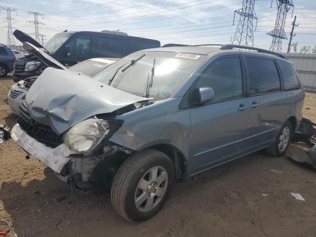 2004 TOYOTA SIENNA XLE, 