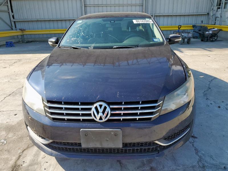 1VWBS7A34EC098621 - 2014 VOLKSWAGEN PASSAT SE 蓝色 照片 5