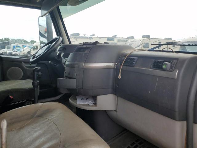 4V4NC9GH67N464277 - 2007 VOLVO VN VNL WHITE photo 5