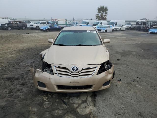 4T1BF3EK6BU717562 - 2011 TOYOTA CAMRY BASE GOLD photo 5