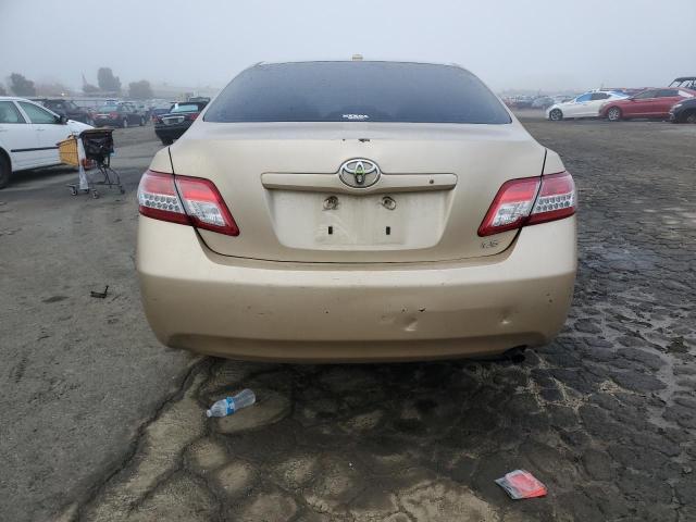 4T1BF3EK6BU717562 - 2011 TOYOTA CAMRY BASE GOLD photo 6