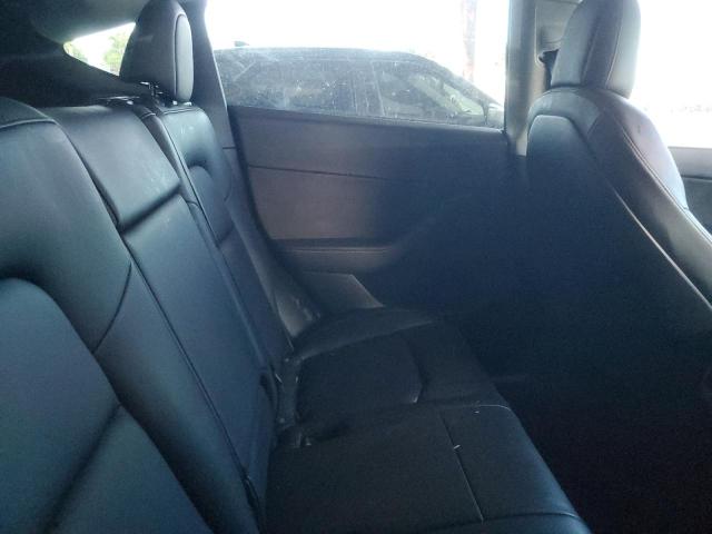 7SAYGDEE6NF442089 - 2022 TESLA MODEL Y Weiß Foto 10