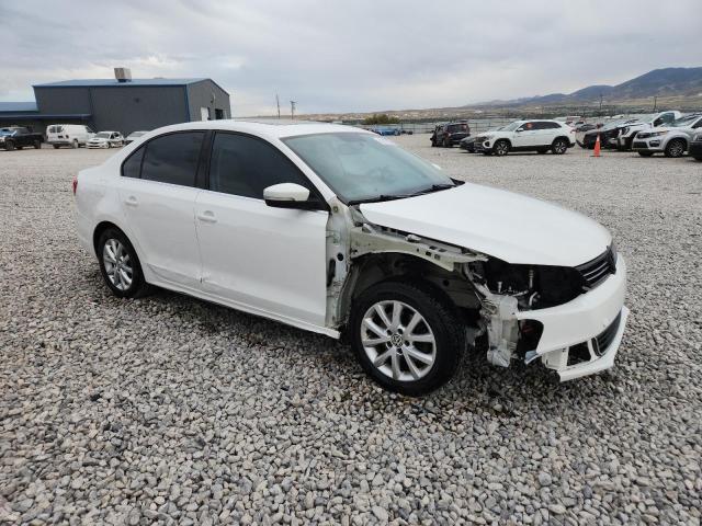 3VWD07AJ0EM372005 - 2014 VOLKSWAGEN JETTA SE თეთრი ფოტო 4