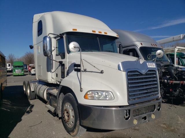 2013 MACK 600 CXU600, 