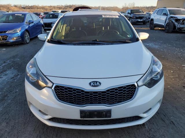 KNAFZ4A80G5490977 - 2016 KIA FORTE EX WHITE photo 5