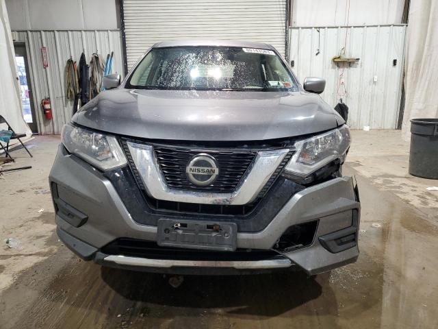 KNMAT2MV2JP574685 - 2018 NISSAN ROGUE S GRAY photo 5