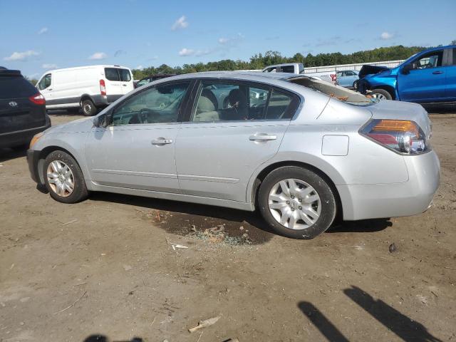 1N4AL2AP9CC242300 - 2012 NISSAN ALTIMA BASE Argent photo 2