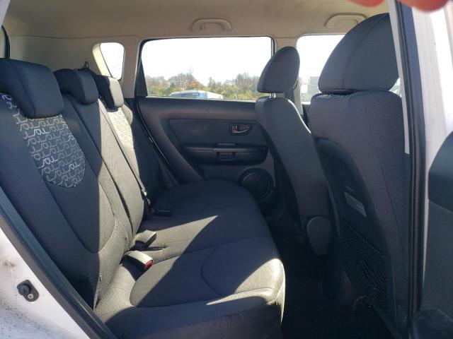 KNDJT2A24A7138818 - 2010 KIA SOUL + WHITE photo 10