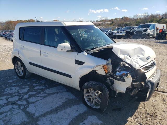 KNDJT2A24A7138818 - 2010 KIA SOUL + WHITE photo 4