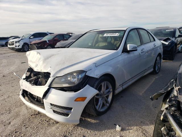 WDDGF4HB1EG252581 - 2014 MERCEDES-BENZ C 250 WHITE photo 2