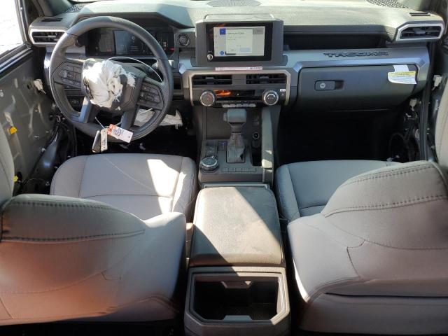 3TMLB5JN6SM167736 - 2025 TOYOTA TACOMA DOUBLE CAB 银色 照片 8