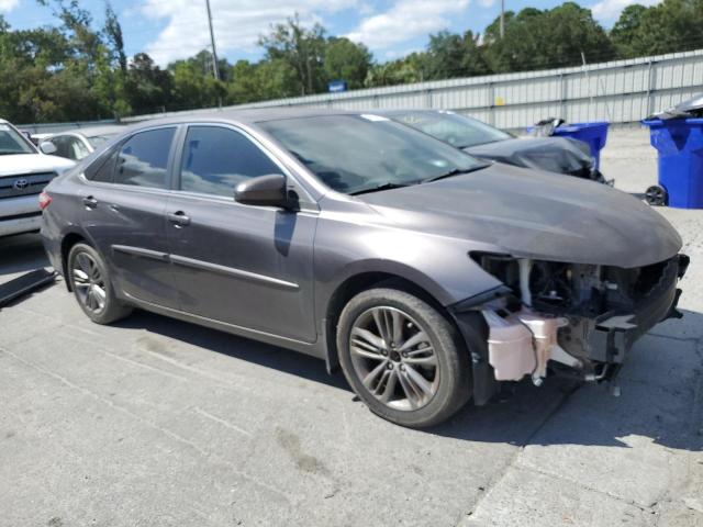 4T1BF1FK4FU489568 - 2015 TOYOTA CAMRY LE 灰色 照片 4