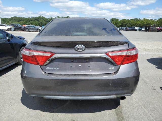 4T1BF1FK4FU489568 - 2015 TOYOTA CAMRY LE 灰色 照片 6