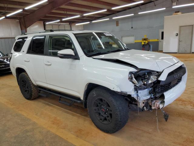 JTENU5JR8M5914148 - 2021 TOYOTA 4RUNNER SR5/SR5 PREMIUM თეთრი ფოტო 4