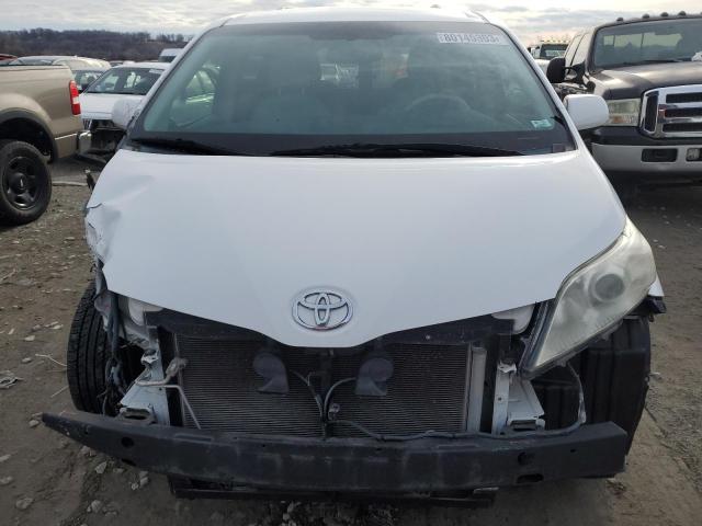 5TDKK3DCXDS282756 - 2013 TOYOTA SIENNA LE WHITE photo 5