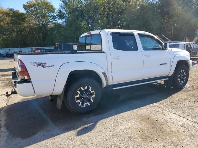 5TFJU4GN7BX007832 - 2011 TOYOTA TACOMA DOUBLE CAB PRERUNNER WHITE photo 3