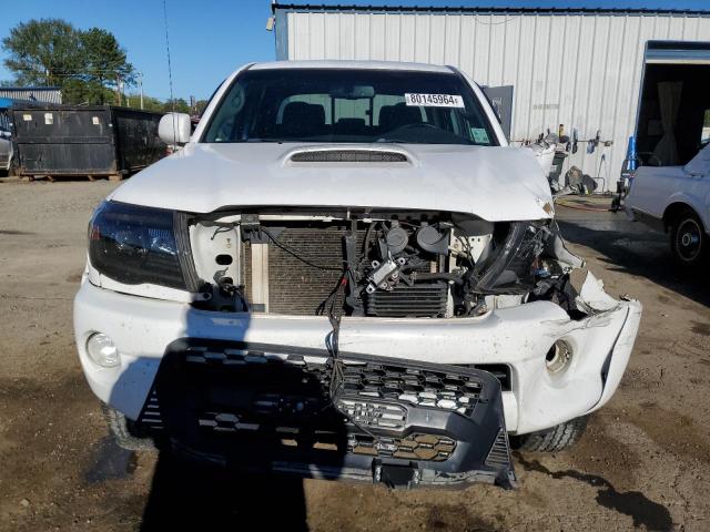 5TFJU4GN7BX007832 - 2011 TOYOTA TACOMA DOUBLE CAB PRERUNNER WHITE photo 5