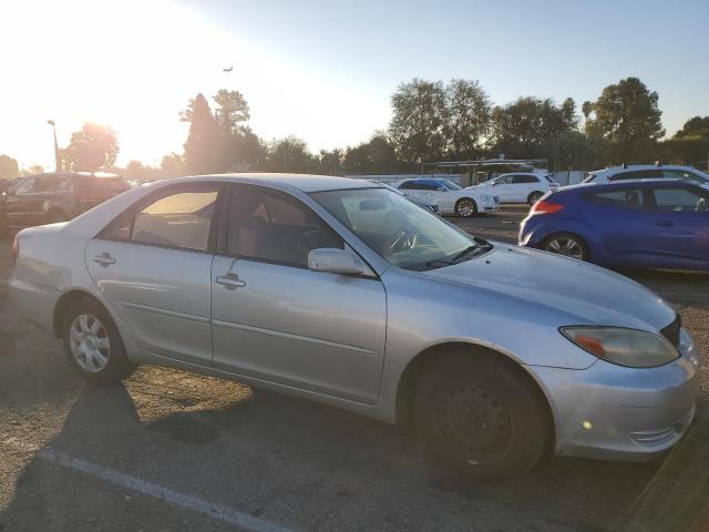 4T1BE32K03U678735 - 2003 TOYOTA CAMRY LE SILVER photo 4
