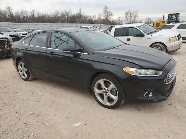 3FA6P0H71GR323111 - 2016 FORD FUSION SE BLACK photo 4