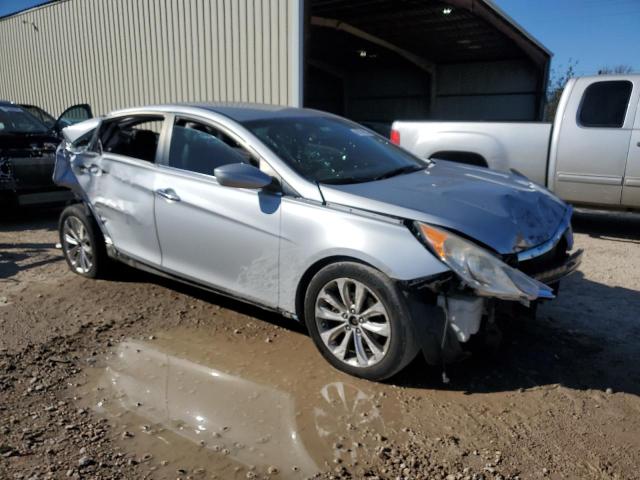 5NPEC4AC4BH079451 - 2011 HYUNDAI SONATA SE SILVER photo 4