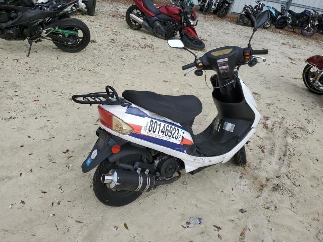 L5YACBPZ5K1108647 - 2019 TAIZ MOTORCYCLE WHITE photo 4