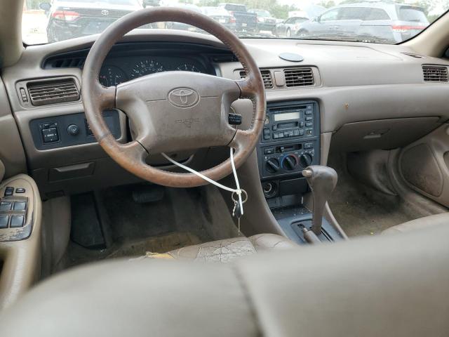 4T1BF28K7XU086883 - 1999 TOYOTA CAMRY LE TAN photo 8
