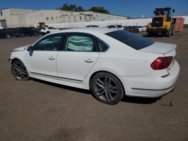 1VWAT7A33GC057957 - 2016 VOLKSWAGEN PASSAT S Weiß Foto 2