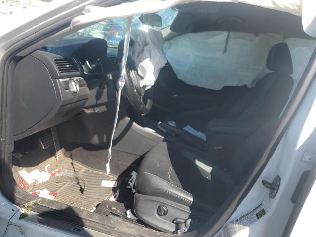 1VWAT7A33GC057957 - 2016 VOLKSWAGEN PASSAT S Weiß Foto 7
