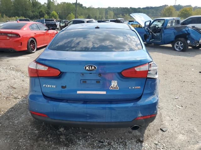 KNAFZ4A8XE5103509 - 2014 KIA FORTE EX Blau Foto 6