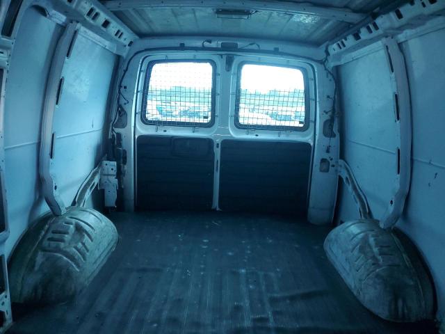 1GCGG25C581170577 - 2008 CHEV EXPRESS G2500 WHITE photo 10